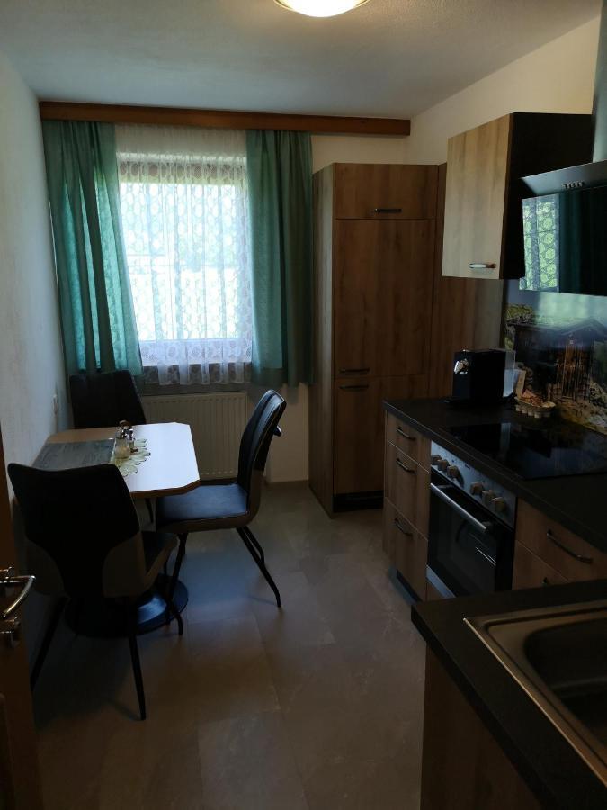 שטראס אים זילרטל Gaestehaus Luxner מראה חיצוני תמונה