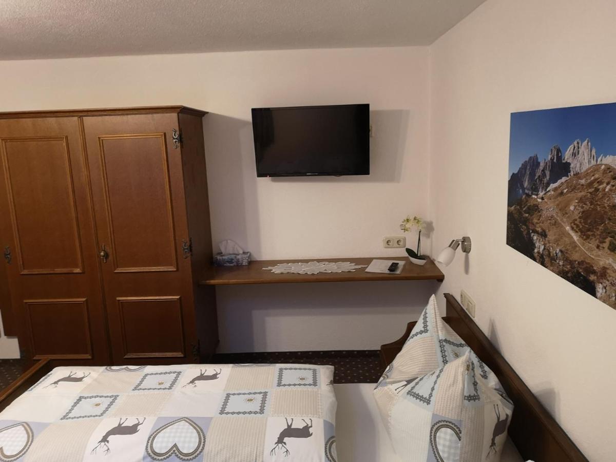 שטראס אים זילרטל Gaestehaus Luxner מראה חיצוני תמונה