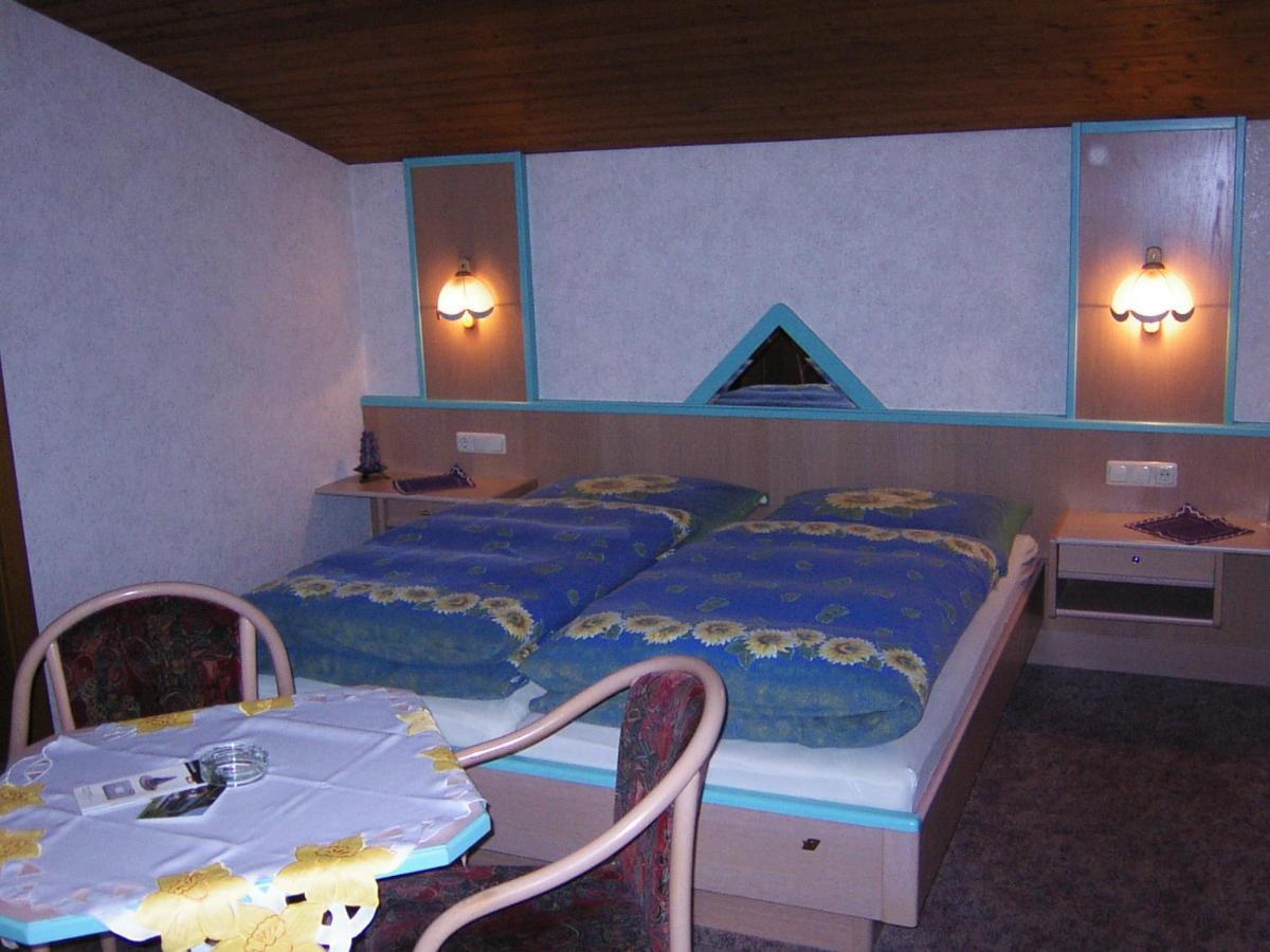 שטראס אים זילרטל Gaestehaus Luxner מראה חיצוני תמונה
