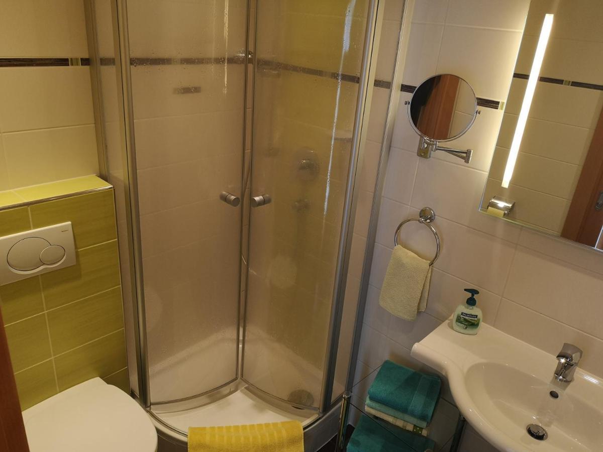 שטראס אים זילרטל Gaestehaus Luxner מראה חיצוני תמונה