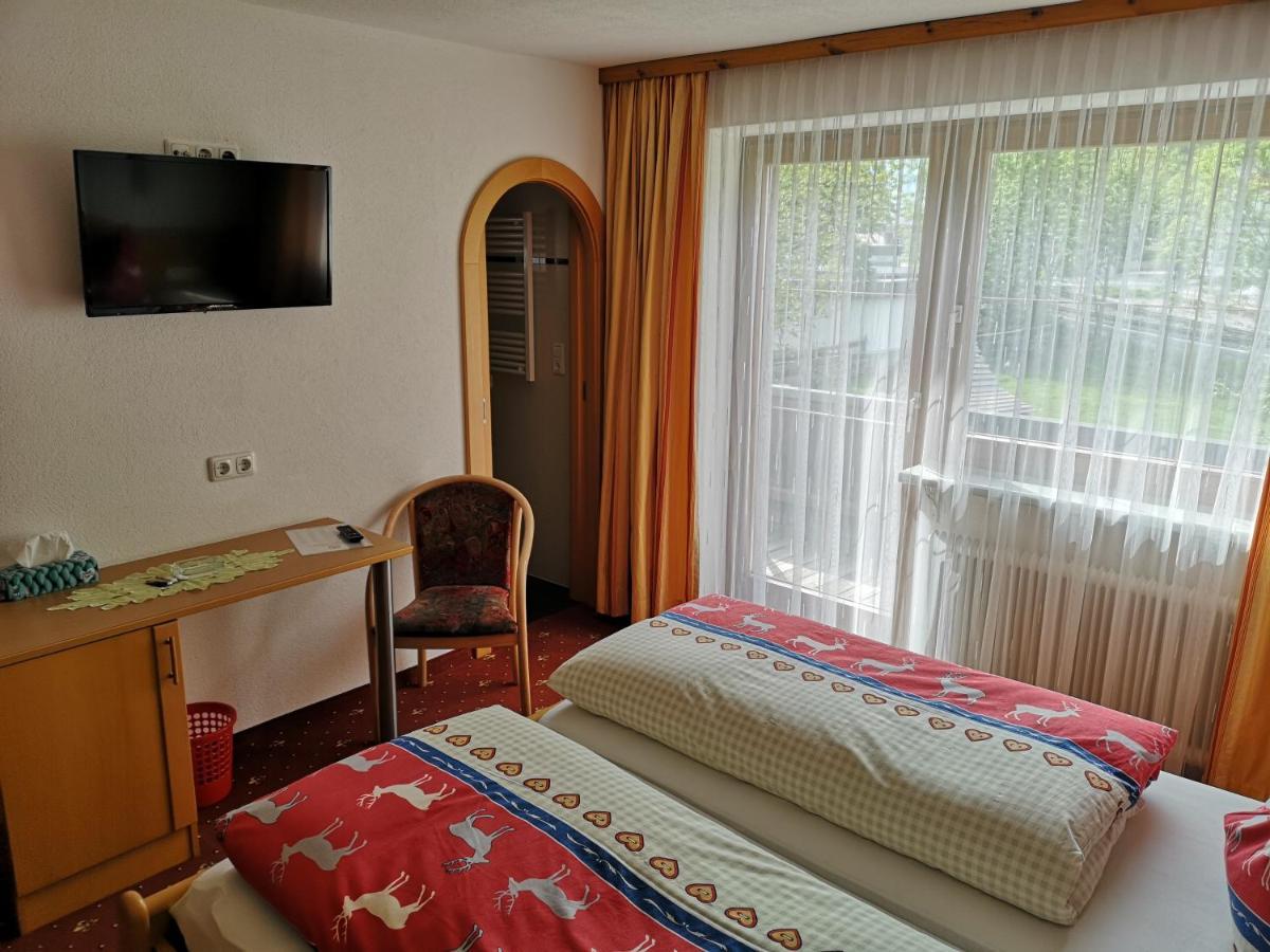 שטראס אים זילרטל Gaestehaus Luxner מראה חיצוני תמונה