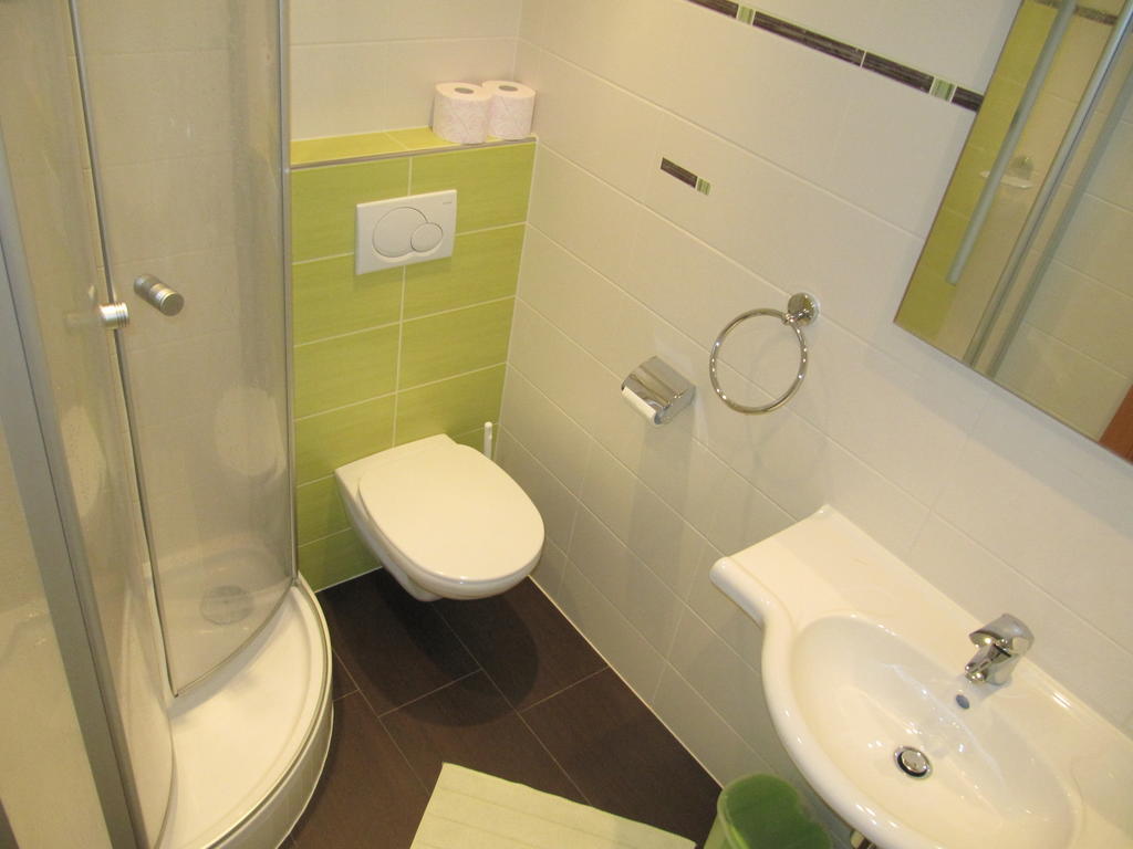 שטראס אים זילרטל Gaestehaus Luxner חדר תמונה