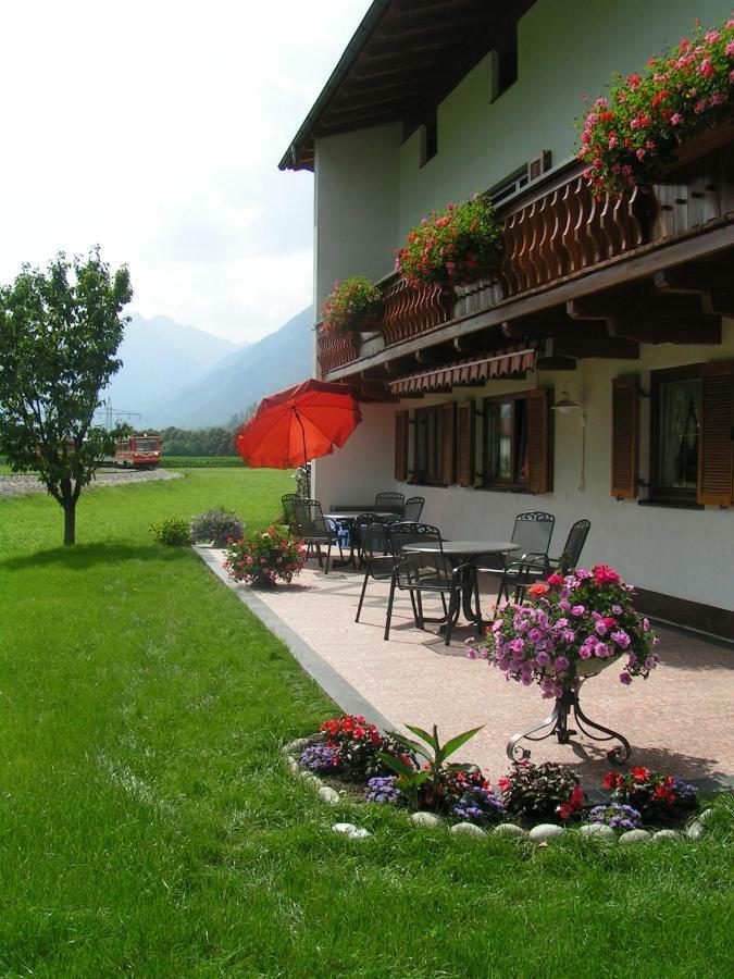 שטראס אים זילרטל Gaestehaus Luxner מראה חיצוני תמונה