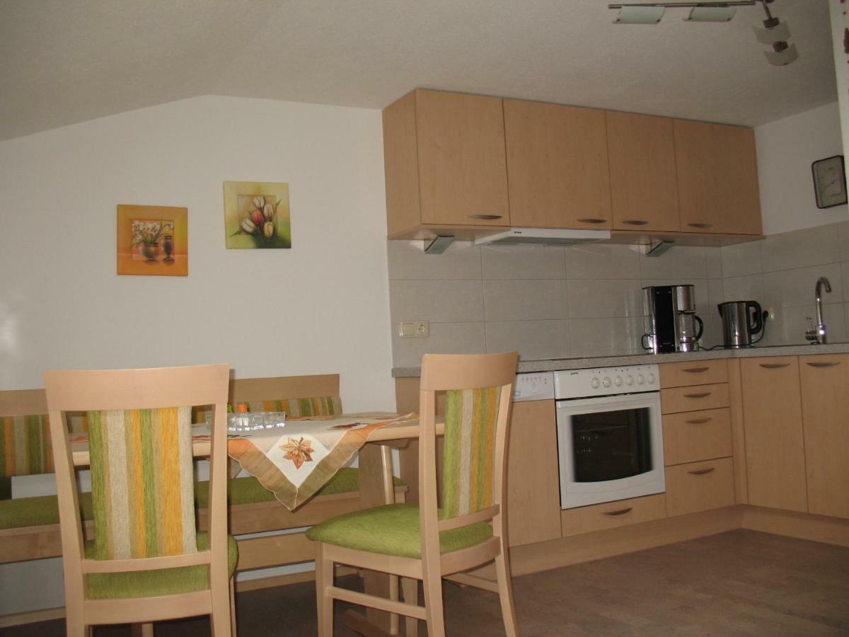 שטראס אים זילרטל Gaestehaus Luxner מראה חיצוני תמונה